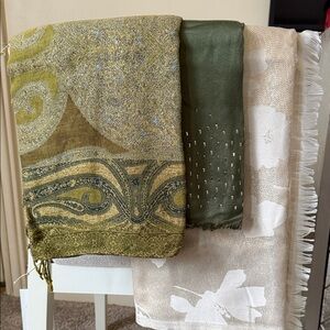Elegant Green and Cream Scarves Set